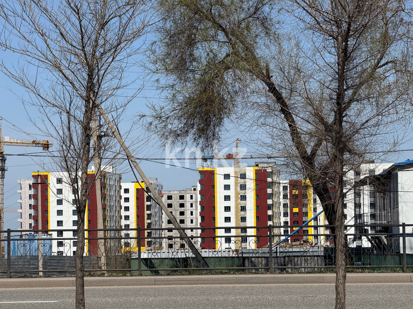 Продажа 1-комнатной квартиры, 45.2 м², ул. Сыбызгы, дом  100 в Алматы - фото 3