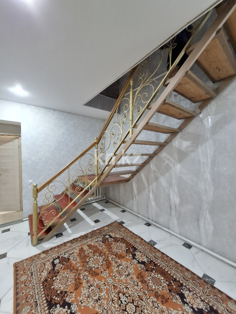 Продажа 5-комнатного дома, 225 м², пер. Аксайский - Продажа домов и коттеджей в Караганде фото 6 из 17