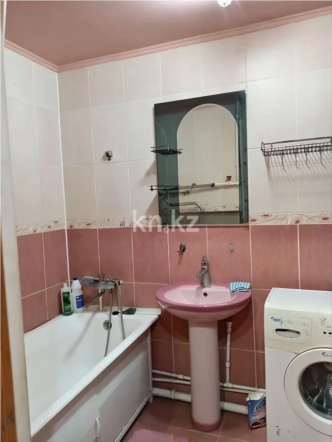 Продажа 2-комнатной квартиры, 43 м², 12 мкр., дом  5 - Продажа квартир в Казахстане фото 2 из 3