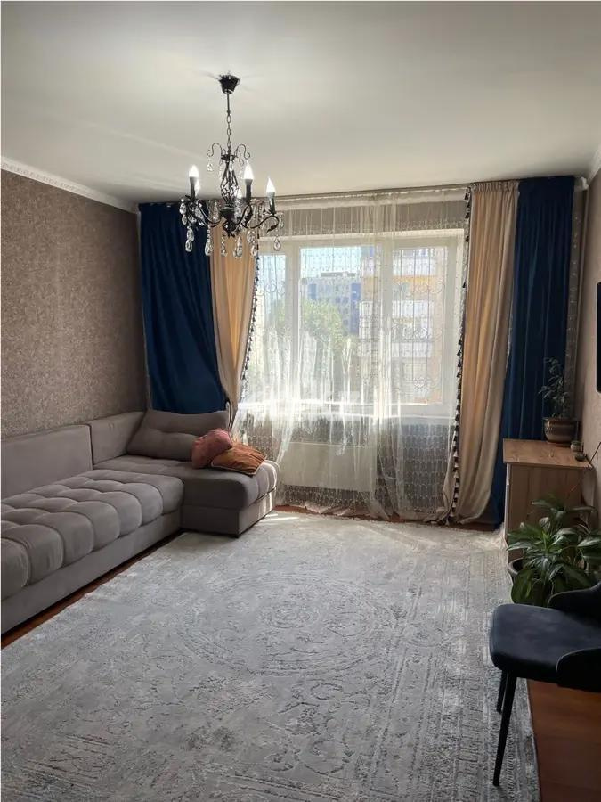 Продажа 3-комнатной квартиры, 104 м², мкр-н Аксай-1а, дом  27 - Продажа квартир в Алматы фото 1 из 6