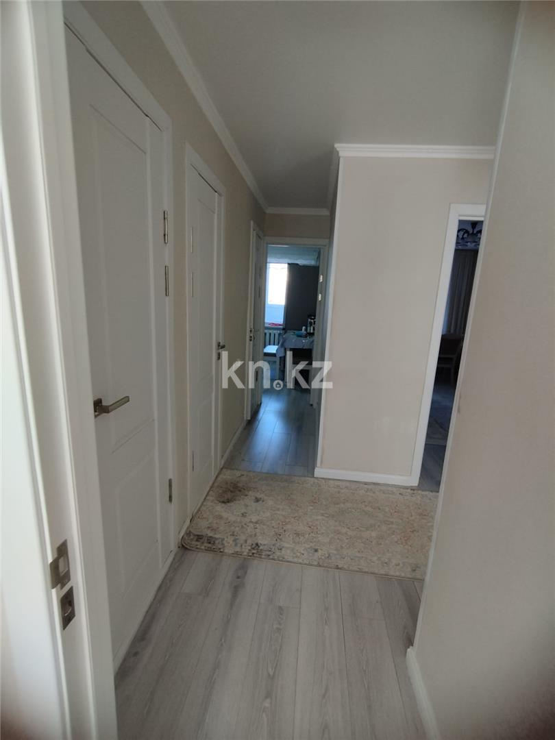 Продажа 3-комнатной квартиры, 60 м² - Продажа квартир в Караганде - страница 2 фото 17 из 19