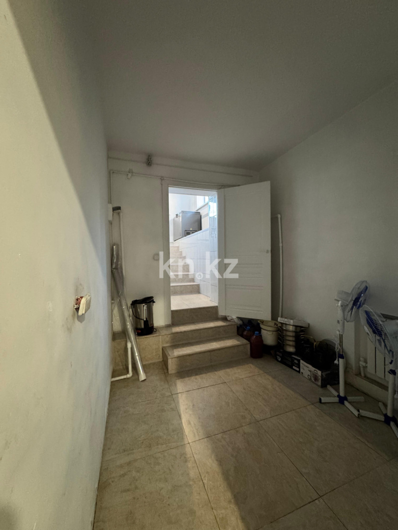 Продажа 6-комнатного дома, 343 м², ул. Карибжанова - Продажа домов, коттеджей в Караганде фото 27 из 36