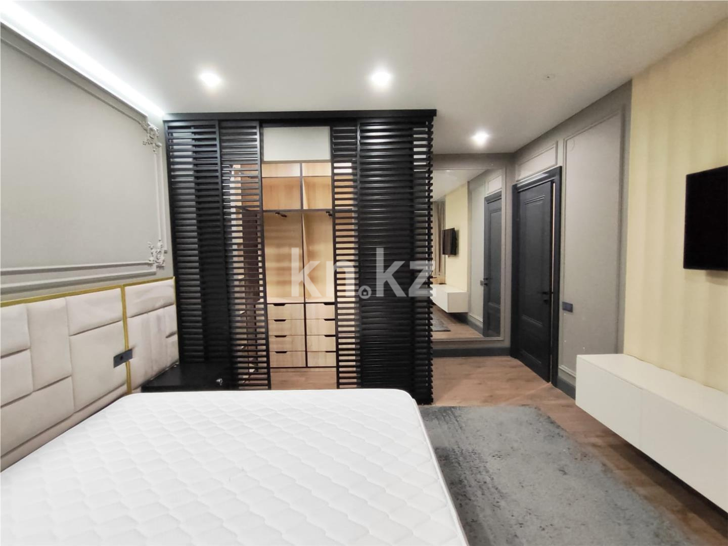 Продажа 4-комнатной квартиры, 108 м², пр. Шахтеров - Продажа  четырехкомнатных квартир в Караганде фото 8 из 23