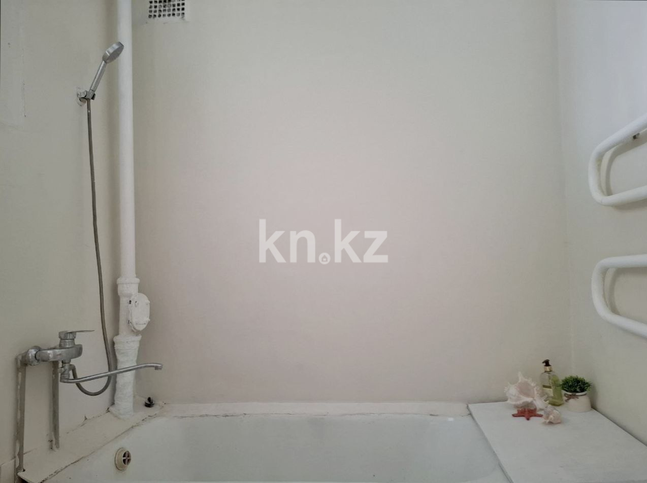 Продажа 3-комнатной квартиры, 65 м², пр. Шакарима, дом  177 - Продажа  трехкомнатных квартир в Усть-Каменогорске фото 14 из 16