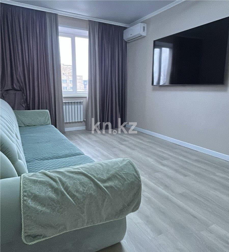 Продажа 3-комнатной квартиры, 85 м², ул. Муканова, дом  43/21 блок А - Продажа квартир в Караганде фото 1 из 10