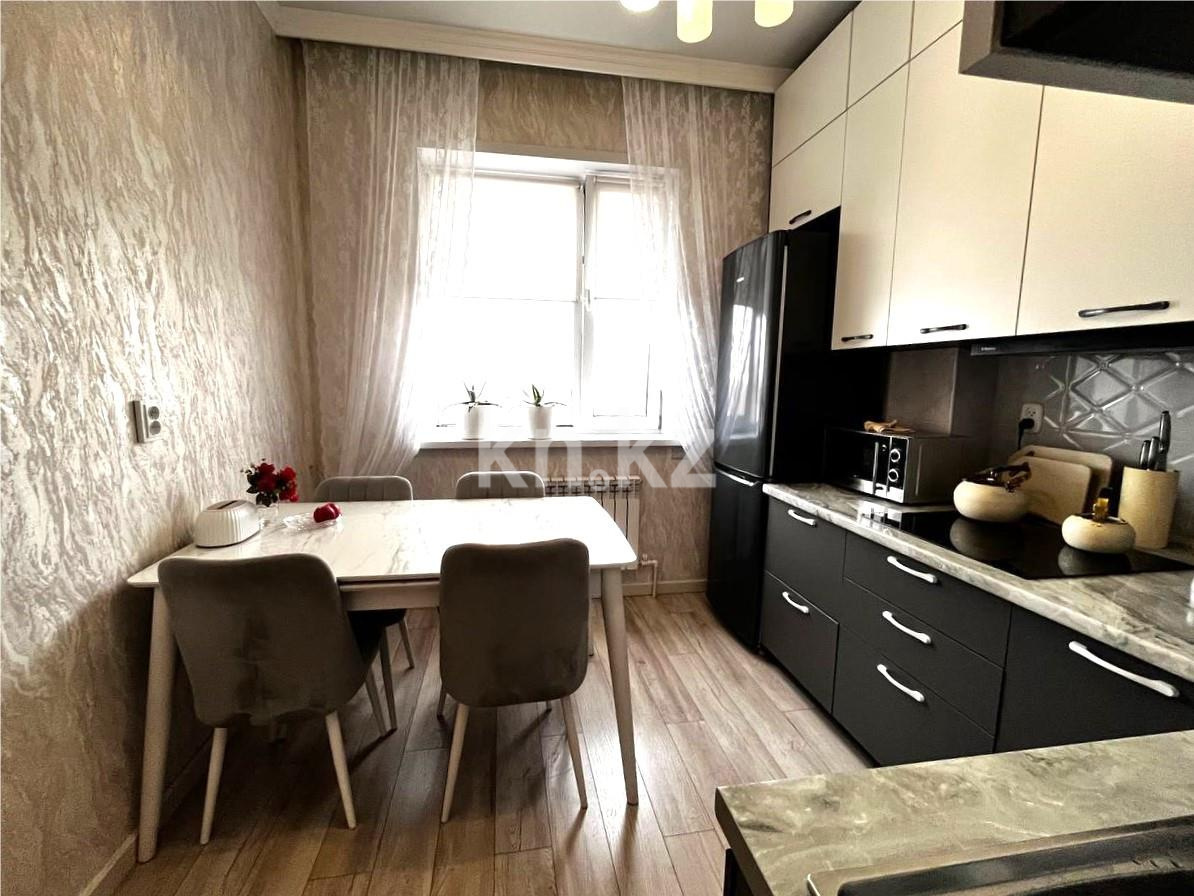 Продажа 3-комнатной квартиры, 68 м², ул. Дюсембекова - Продажа и аренда недвижимости в Караганде фото 14 из 52