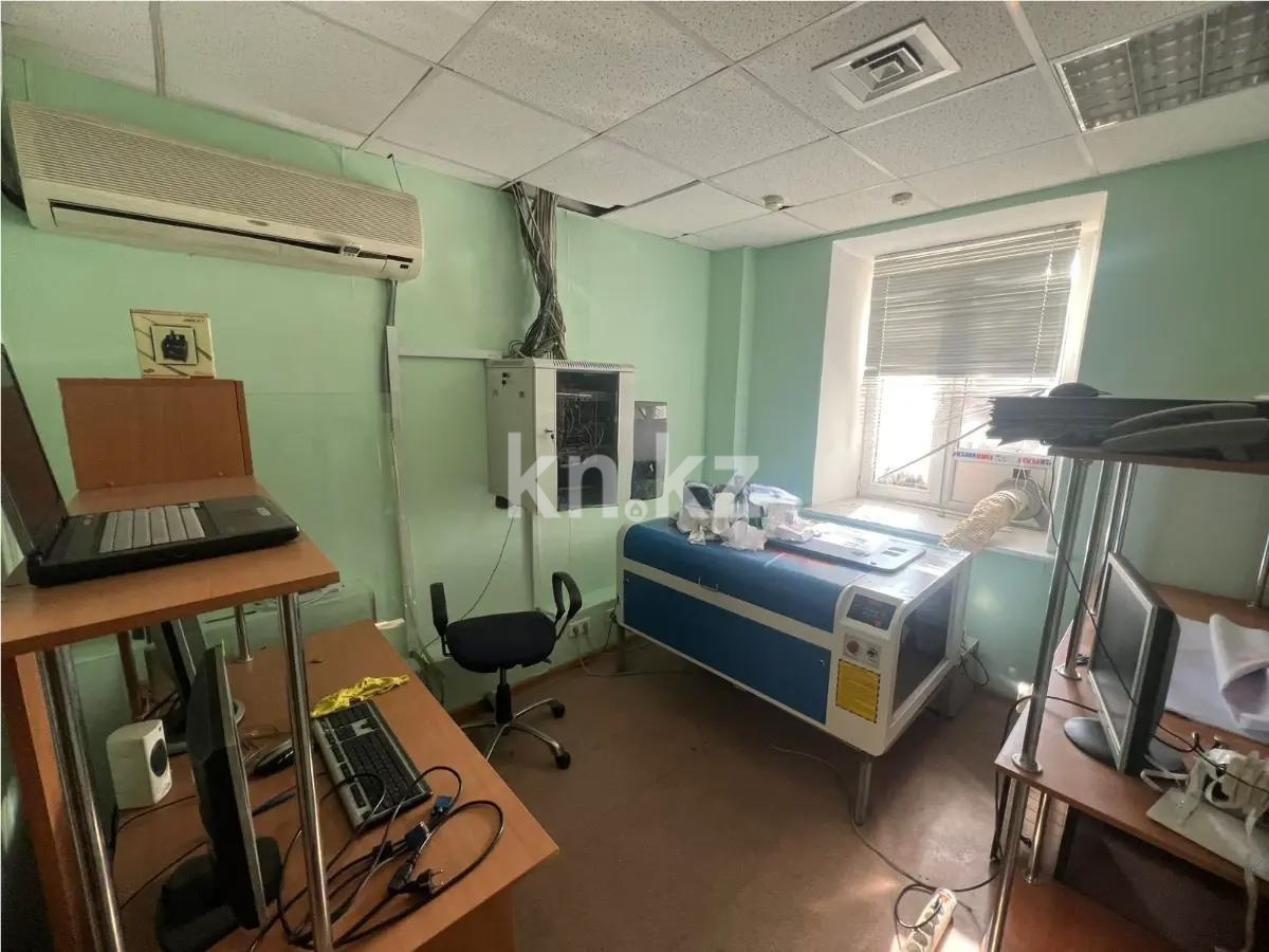Продажа 4-комнатной квартиры, 101.9 м², ул. Есенберлина, дом  13 - Продажа  четырехкомнатных квартир в Астане без посредников с фото фото 2 из 4