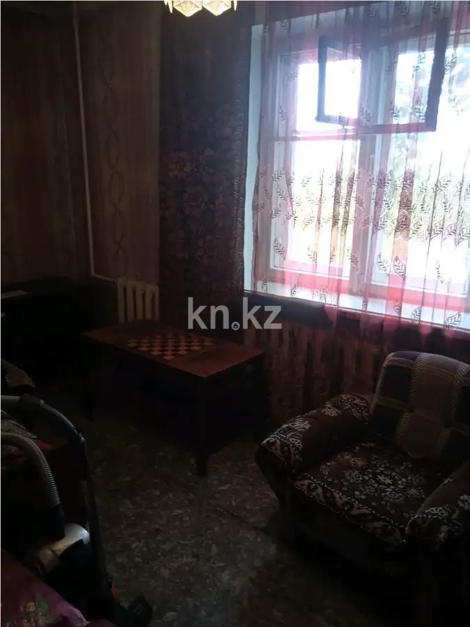 Продажа 3-комнатной квартиры, 52 м², мкр-н 21, дом  10 - Продажа  трехкомнатных квартир в Караганде без посредников с фото фото 2 из 5