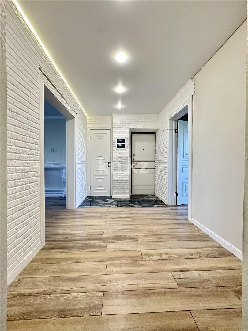 Продажа 4-комнатной квартиры, 79 м², ул. Крылова - Продажа  четырехкомнатных квартир в Караганде фото 20 из 30