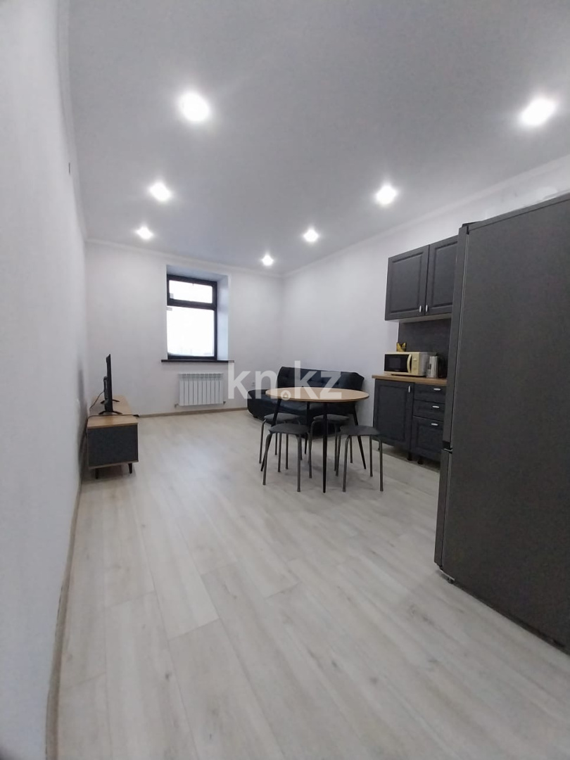 Аренда 2-комнатной квартиры, 47 м² - Аренда квартир помесячно в Астане - страница 3 фото 2 из 9