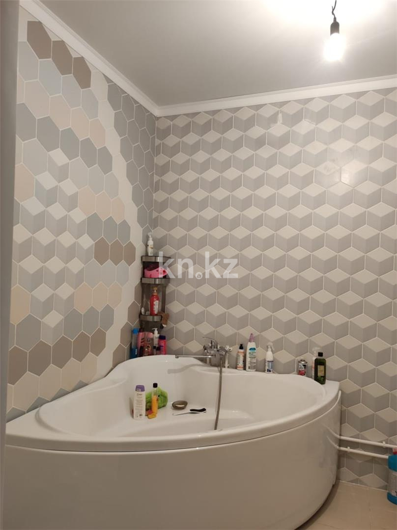 Продажа 5-комнатного дома, 480 м², ул. Акселеу Сейдимбека в Караганде - фото 12