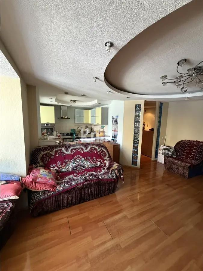 Продажа 3-комнатной квартиры, 82 м² - Продажа трехкомнатных квартир в Караганде фото 1 из 7