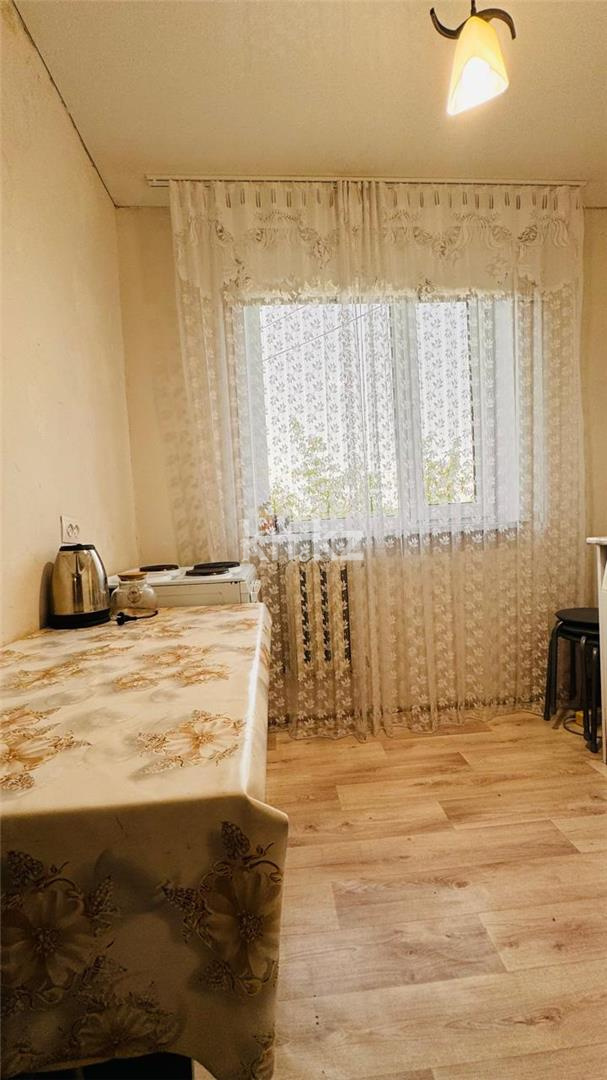 Продажа 3-комнатной квартиры, 48 м², мкр-н 17, дом  52 в Караганде - фото 9
