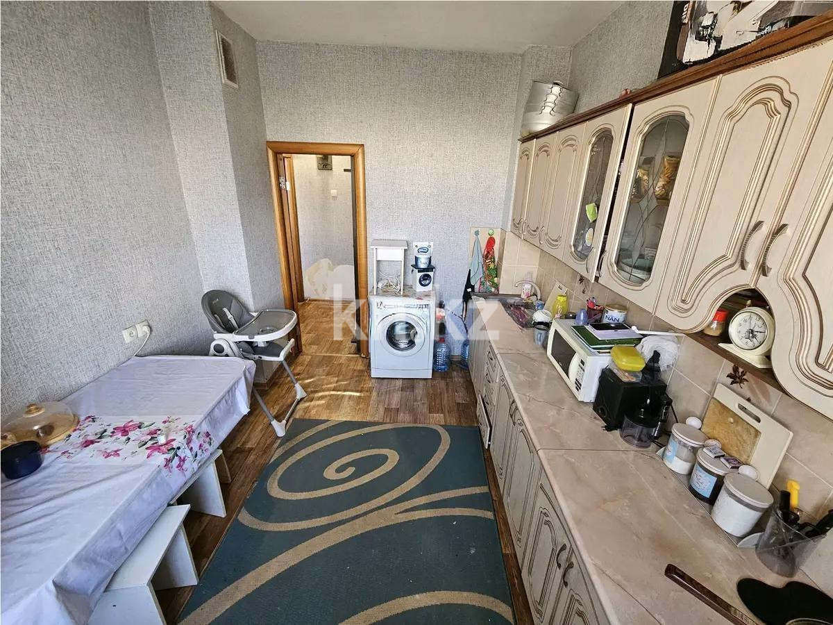 Продажа 1-комнатной квартиры, 42 м², мкр-н Аксай-5, дом  19 в Алматы - фото 2