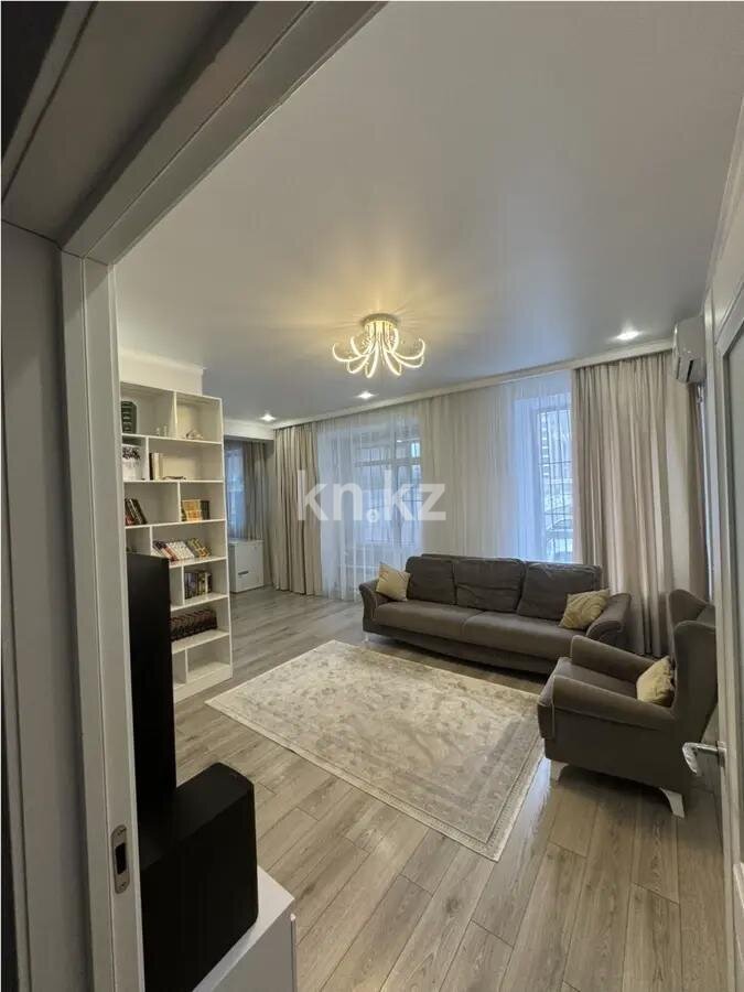 Продажа 4-комнатной квартиры, 107 м² в Астане