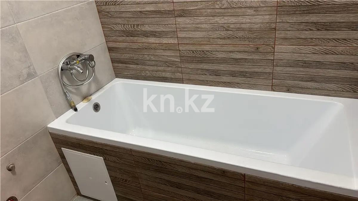 Продажа 2-комнатной квартиры, 72 м², ул. Тынышбаева, дом  3 в Алматы - фото 3