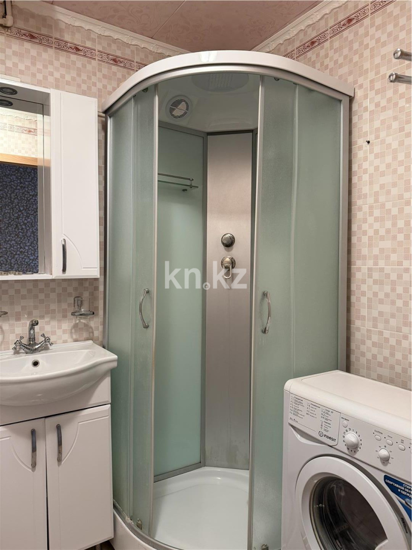 Продажа 2-комнатной квартиры, 45 м², 6 мкр. - Продажа и аренда недвижимости в Темиртау фото 9 из 13