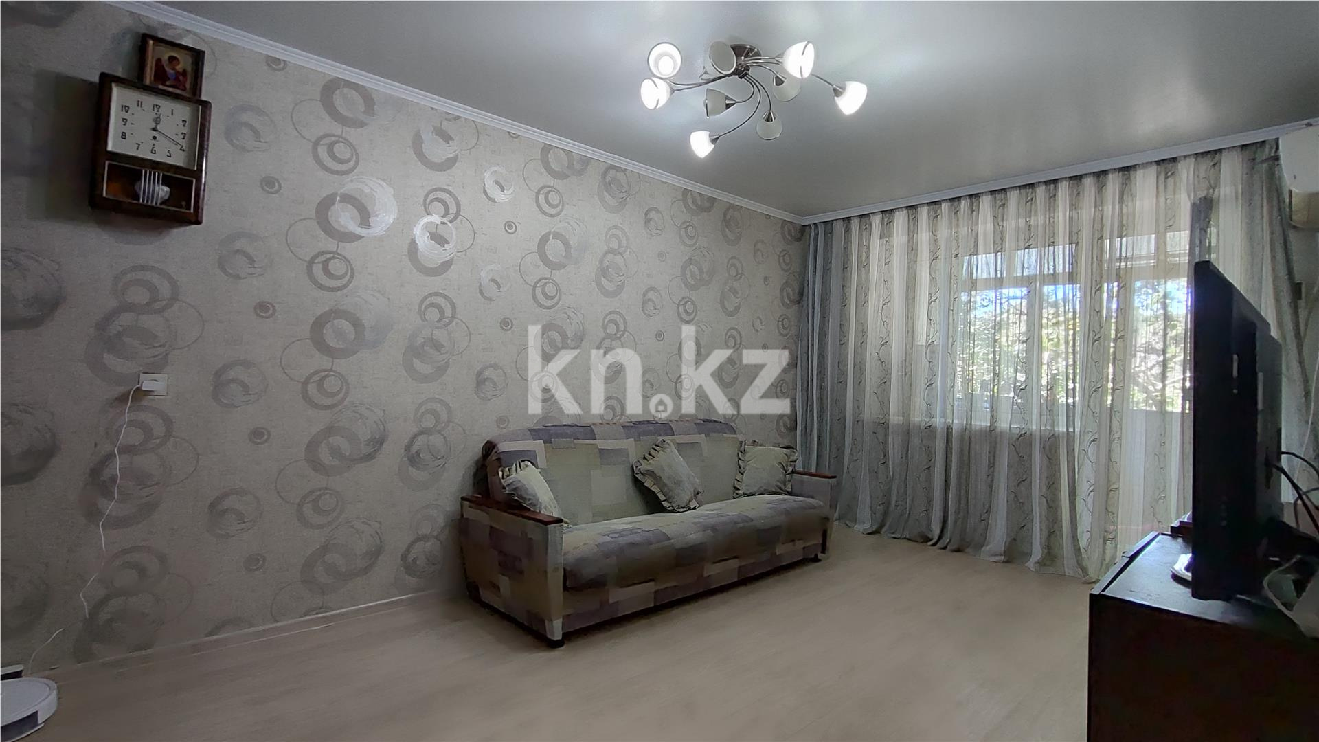 Продажа 3-комнатной квартиры, 61 м², мкр-н 14 - Продажа  трехкомнатных квартир в Караганде фото 1 из 19