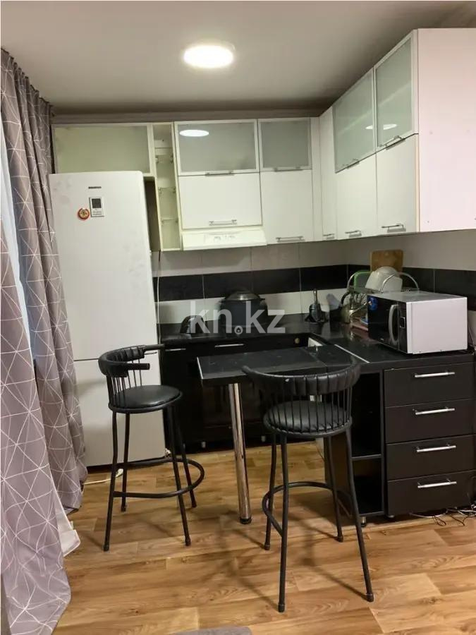 Продажа 2-комнатной квартиры, 42 м², ул. Толе би, дом  104 в Алматы - фото 3