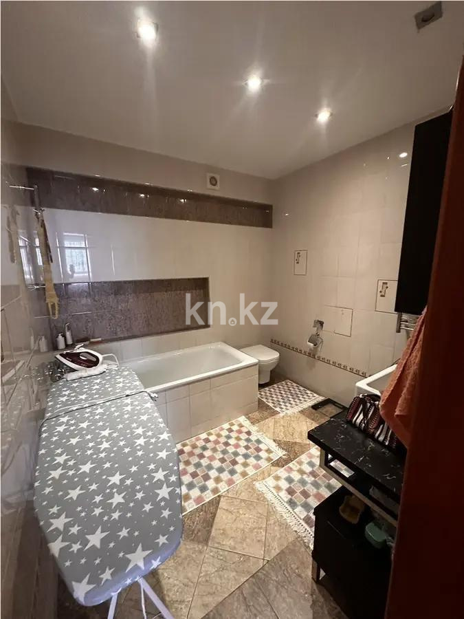 Продажа 3-комнатной квартиры, 120 м², ул. Жазылбека, дом  20 в Алматы - фото 4