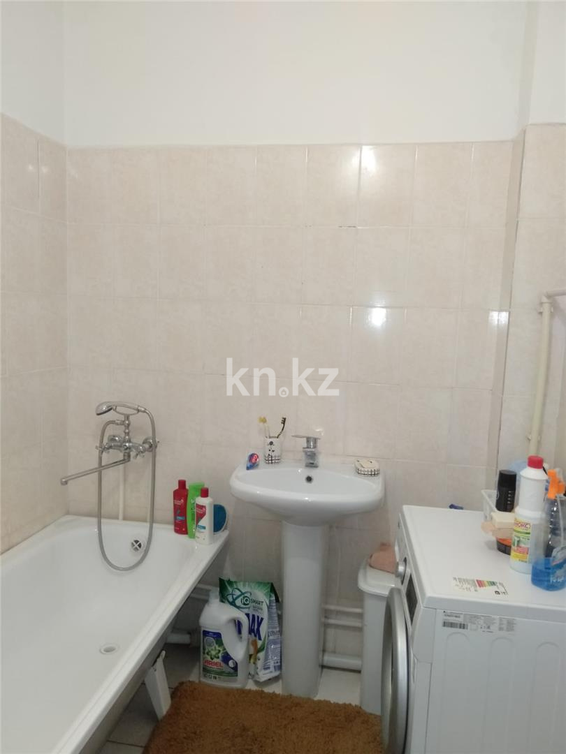 Продажа 2-комнатной квартиры, 66 м², ул. 9-й мкр. в Темиртау - фото 9