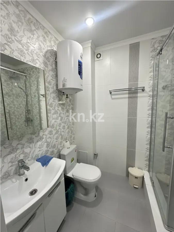 Продажа 2-комнатной квартиры, 45 м², пр. Шахтеров, дом  52Б в Караганде - фото 4