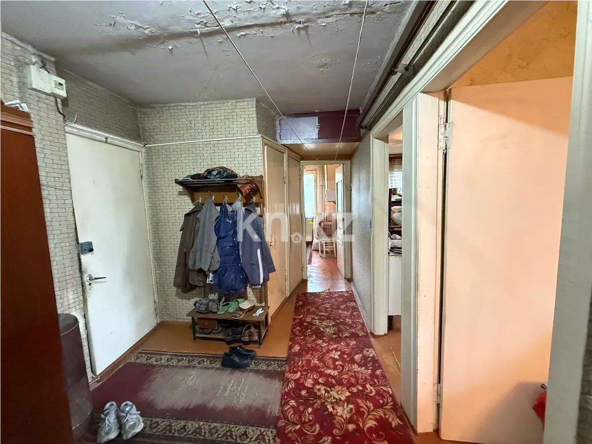 Продажа 3-комнатной квартиры, 61 м², мкр-н 16, дом  32 в Караганде - фото 6
