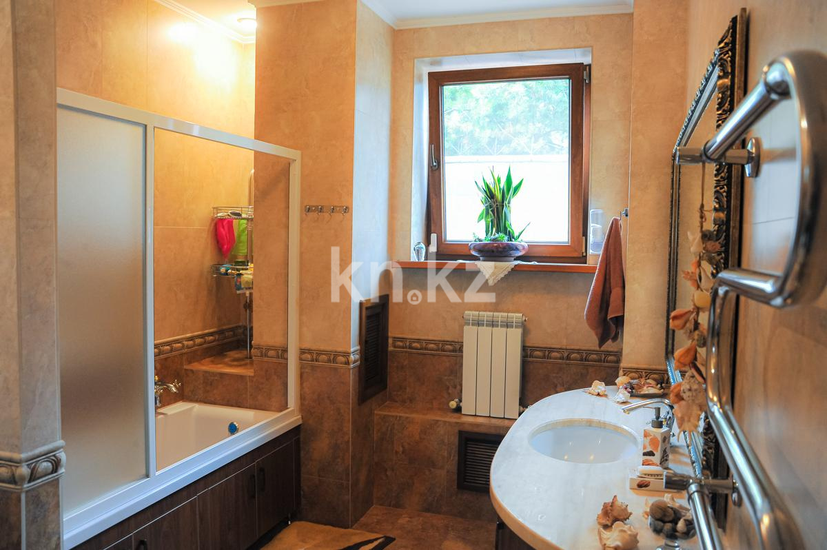 Продажа 7-комнатного дома, 440 м² - Недвижимость в Алматы фото 16 из 20