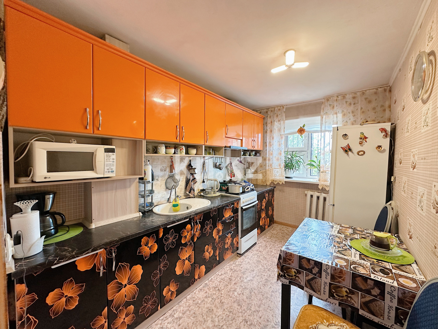 Продажа 4-комнатной квартиры, 71.8 м², ул. Аспара, дом  2/1 - Продажа квартир в Астане фото 1 из 37