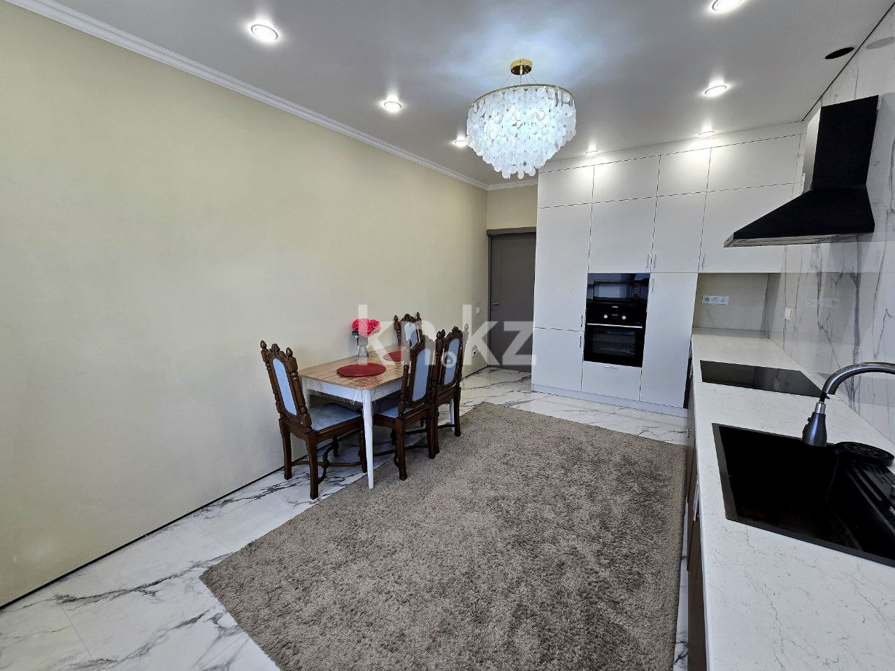 Продажа 3-комнатной квартиры, 111 м², ул. Утепова - Продажа  трехкомнатных квартир в Алматы фото 7 из 25