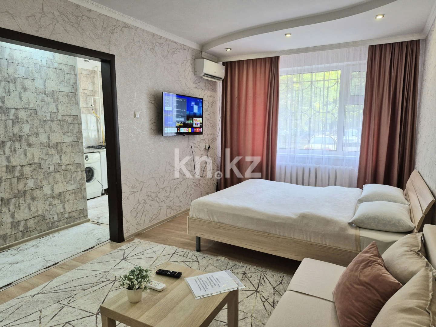 Аренда 1-комнатной квартиры посуточно, 33 м², ул. Мажита Жунисова, дом  179 - Продажа и аренда недвижимости в Уральске фото 1 из 9