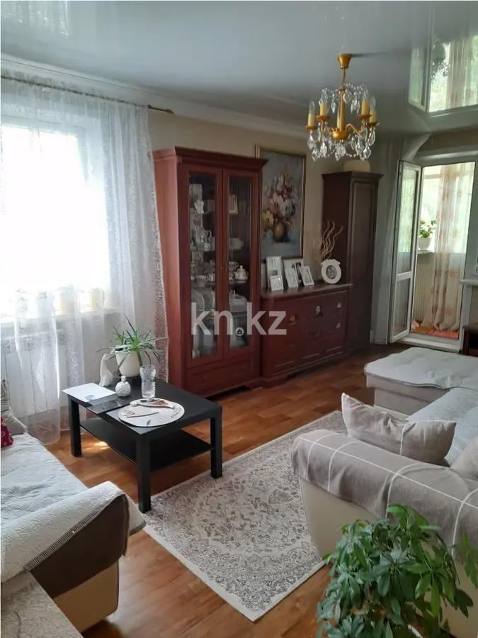 Продажа 3-комнатной квартиры, 62 м², пр. Строителей, дом  20 - Продажа  трехкомнатных квартир в Караганде без посредников с фото фото 1 из 5