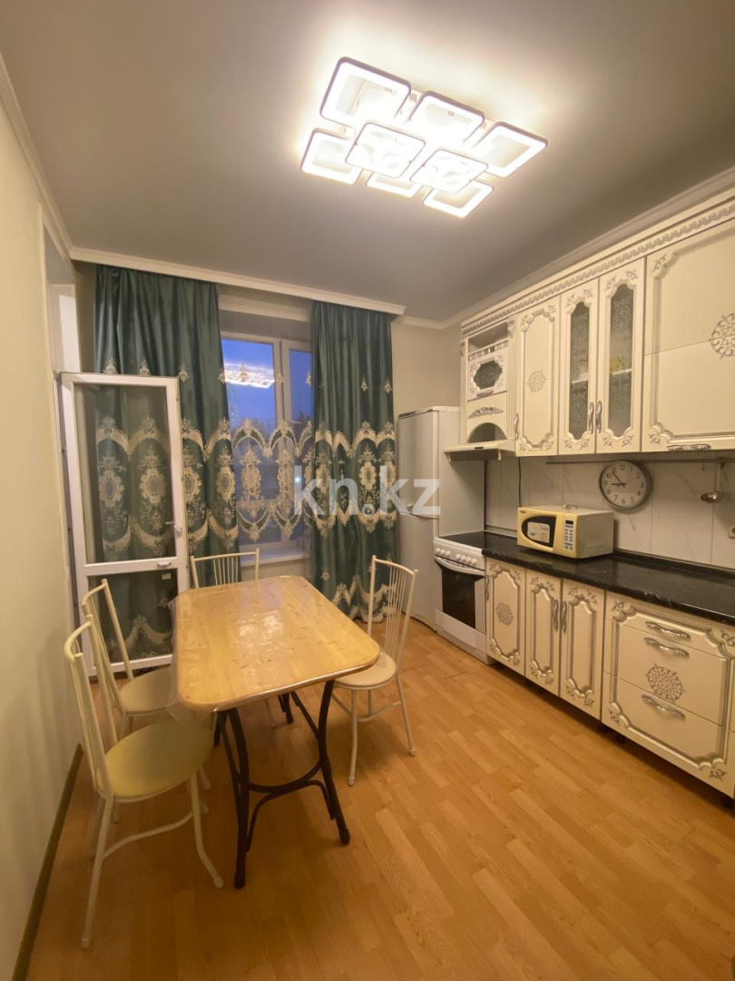 Аренда 1-комнатной квартиры, 37 м², ул. Кумисбекова, дом  1 - Аренда квартир помесячно в Астане с фото фото 1 из 5