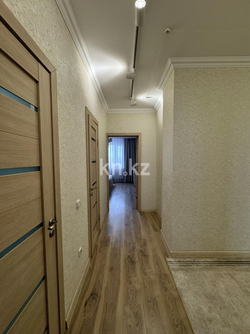 Продажа 3-комнатной квартиры, 89 м², пр. Шахтеров, дом  52 в Караганде - фото 18