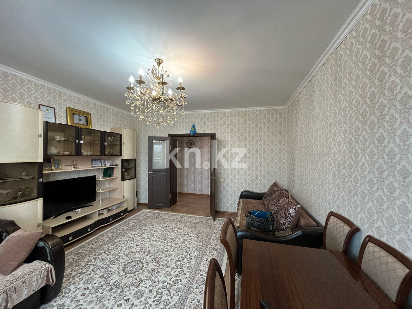 Продажа 2-комнатной квартиры, 59 м², пр. Шахтеров - Продажа  двухкомнатных квартир в Караганде фото 2 из 11