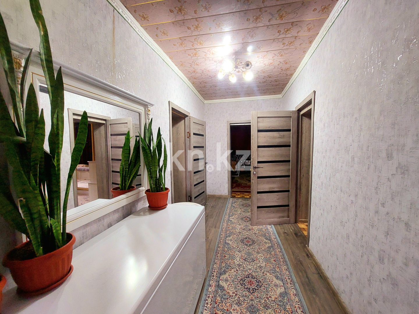 Продажа 4-комнатного дома, 200 м², ул. Толе би, дом  80 - Продажа квартир в Шымкенте фото 7 из 28