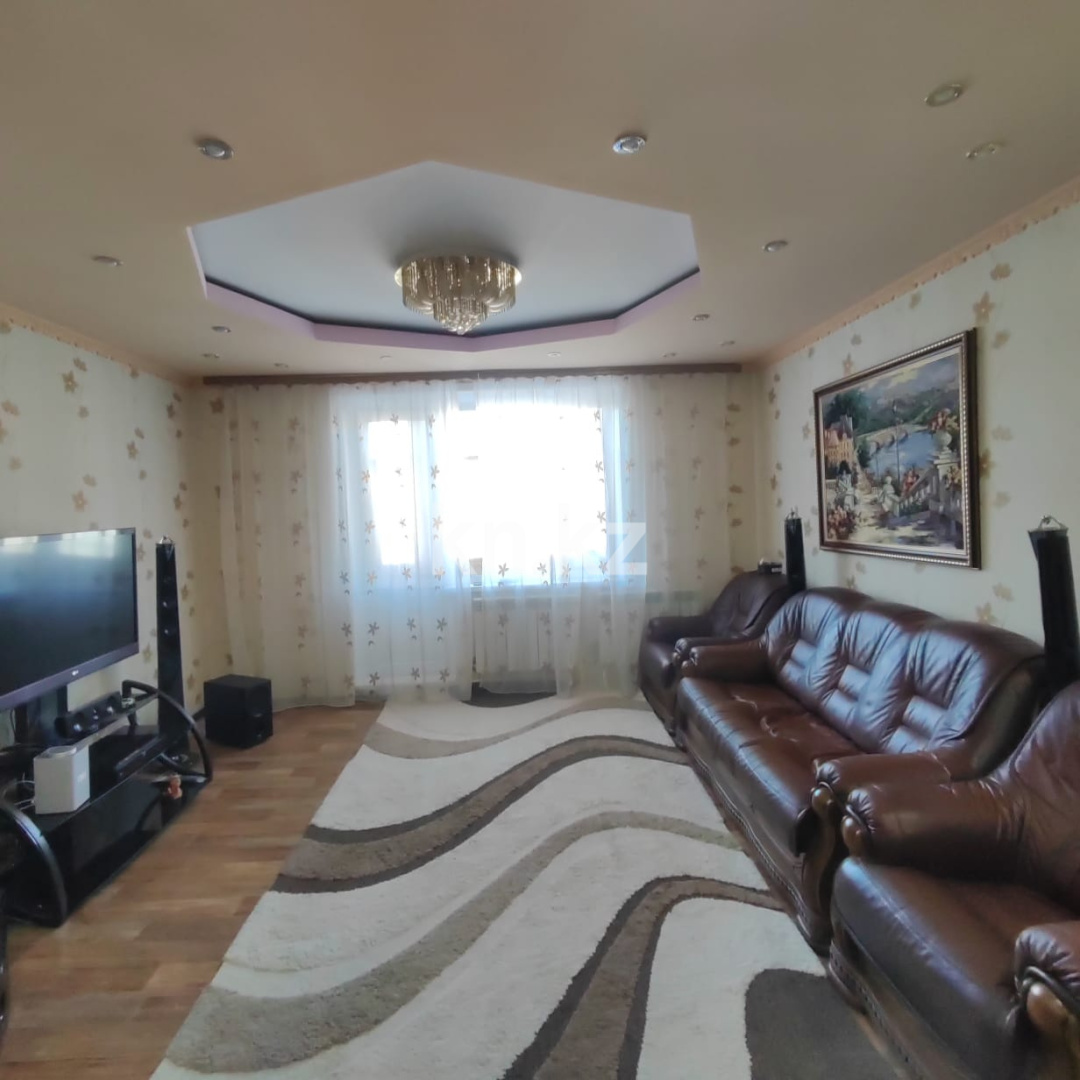 Продажа 3-комнатной квартиры, 73 м², ул. Промышленная - Продажа  трехкомнатных квартир в Абае фото 1 из 9