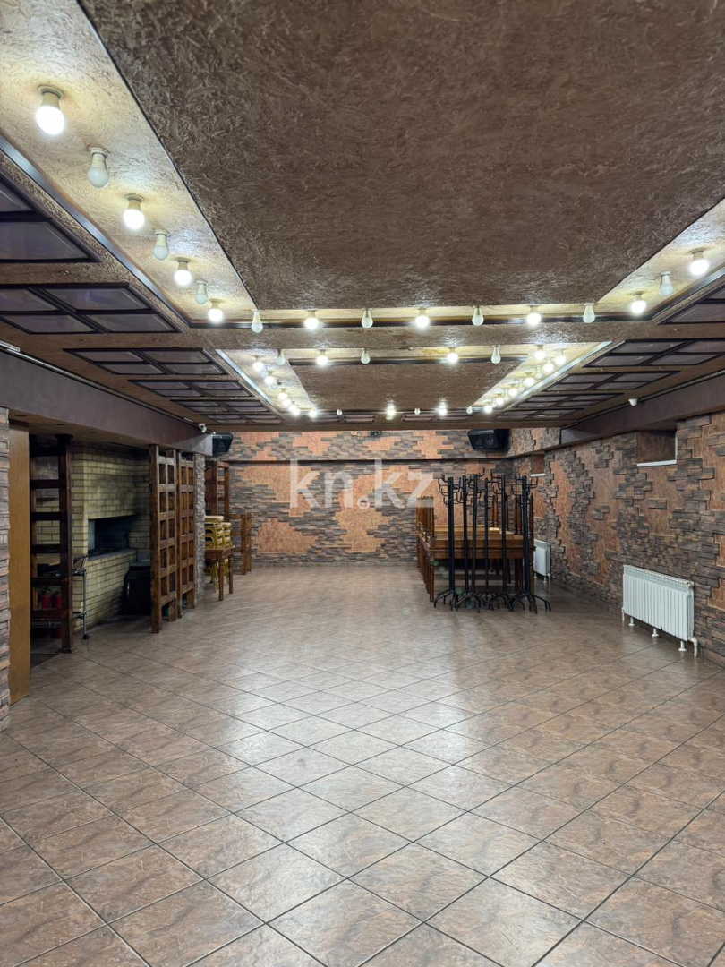 Продажа помещения, 383.3 м² - Продажа офисных и торговых помещений в Караганде фото 6 из 22