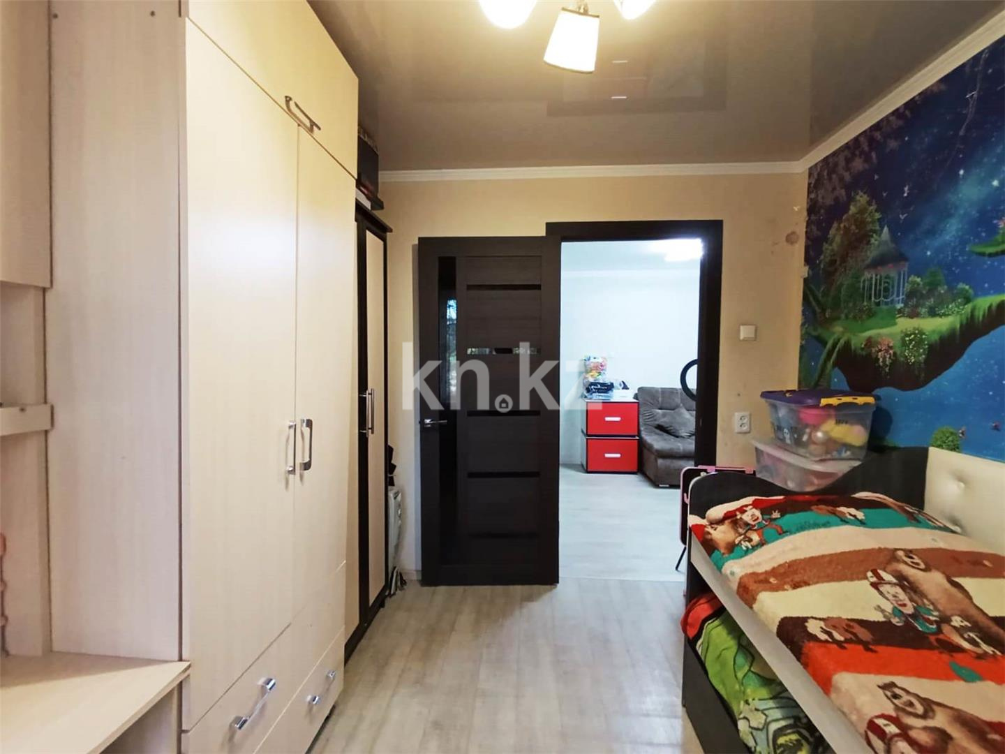 Продажа 3-комнатной квартиры, 48 м², мкр-н 17, дом  55 в Караганде - фото 7