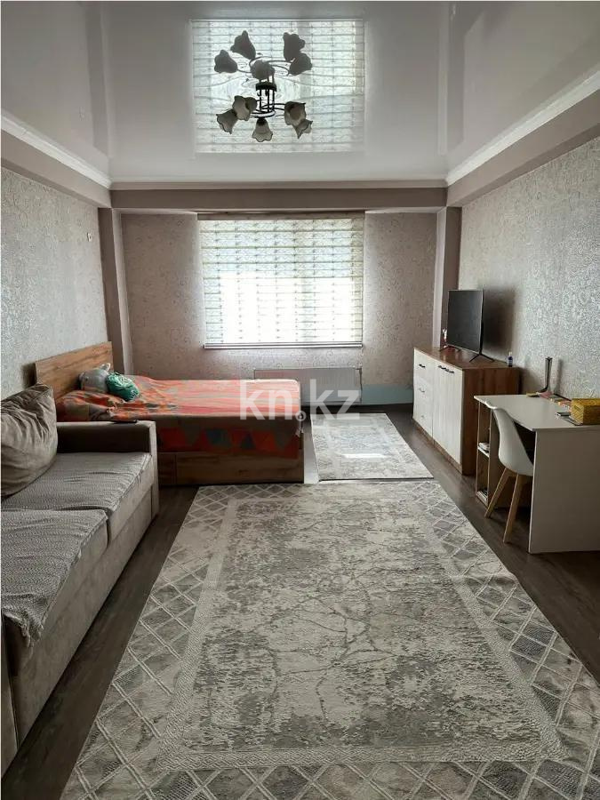 Продажа 2-комнатной квартиры, 60 м², ул. Толе би, дом  273/5 - Продажа квартир в Алматы фото 1 из 3