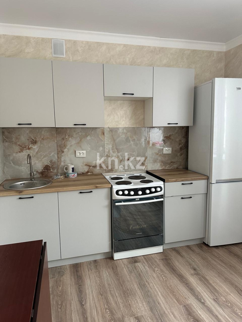 Аренда 2-комнатной квартиры, 64 м² в Астане