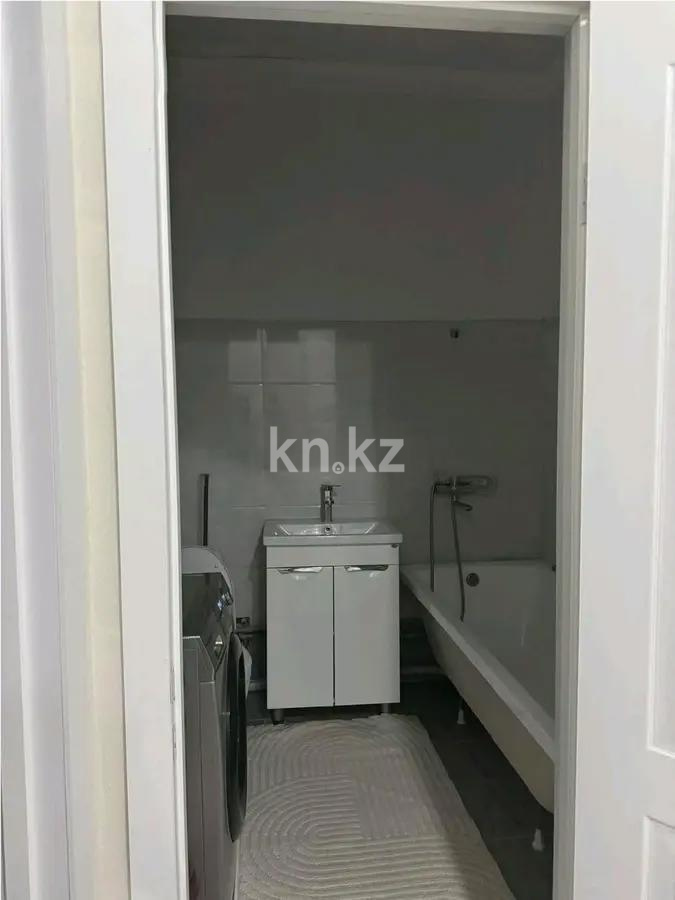 Продажа 1-комнатной квартиры, 39 м², ул. Асфендиярова, дом  9 в Астане - фото 3