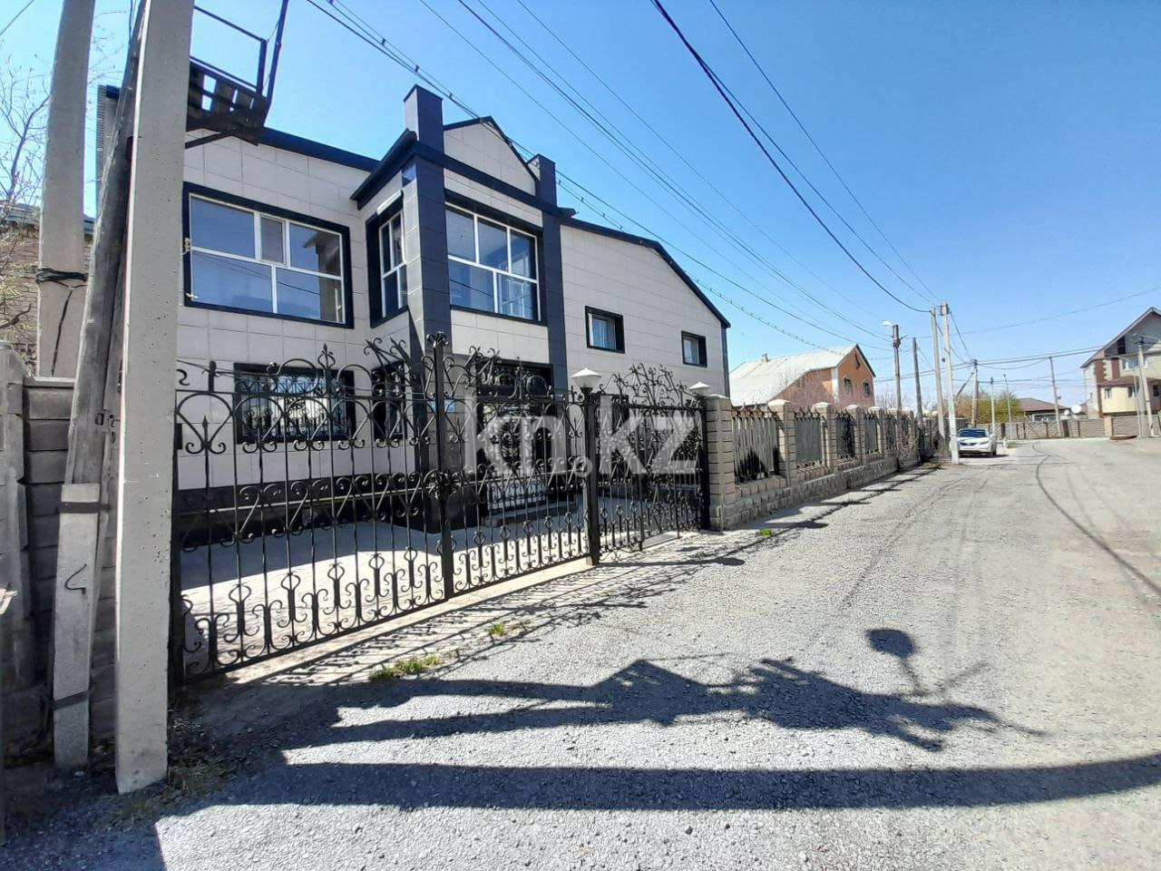 Продажа 10-комнатного дома, 720 м², мкр-н Отрадное - Продажа домов, коттеджей в Темиртау фото 1 из 33