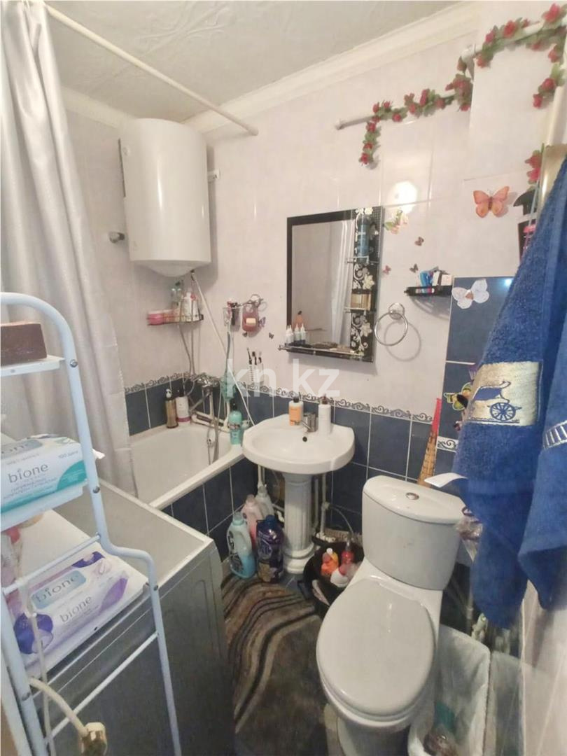 Продажа 3-комнатной квартиры, 62 м², мкр-н 14, дом  42 в Караганде - фото 11