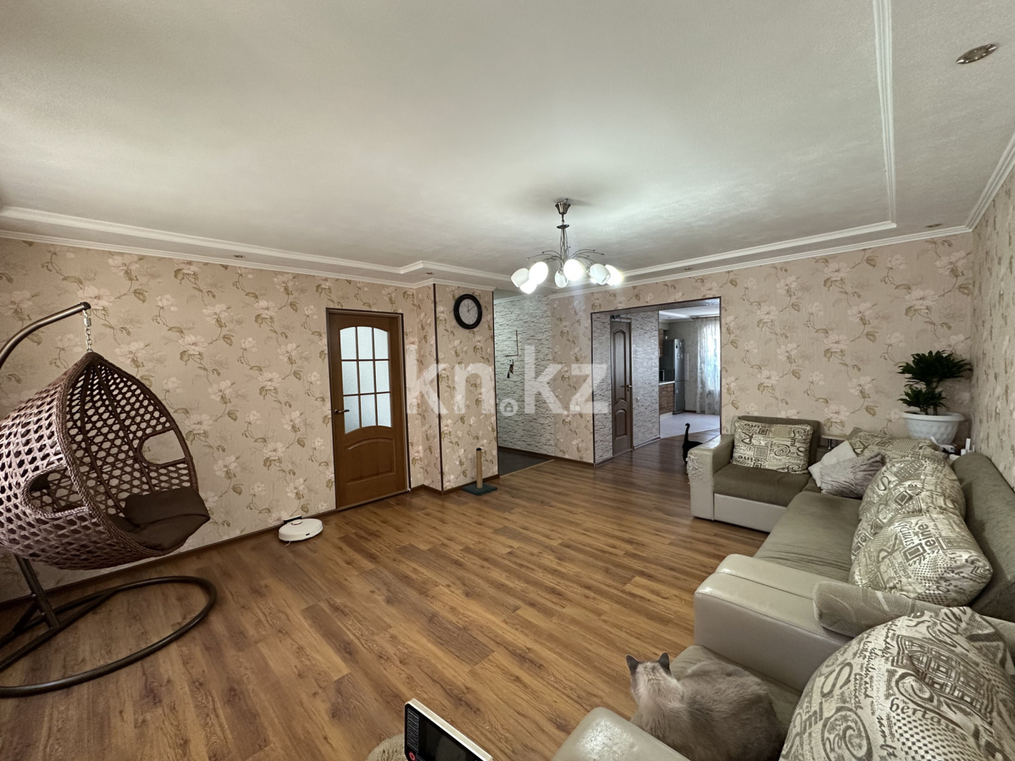 Продажа 4-комнатной квартиры, 104.5 м² - Продажа квартир в районе Город в Караганде фото 3 из 36