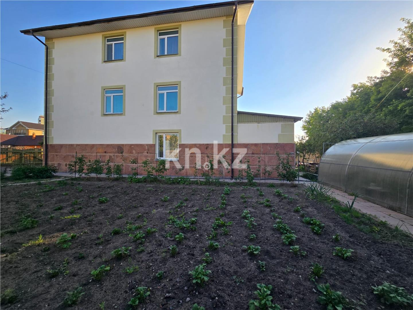 Продажа 5-комнатного дома, 355.2 м², мкр-н 8-й - Продажа домов, коттеджей в Темиртау фото 3 из 35