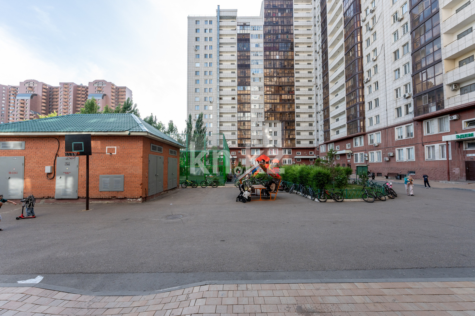 Продажа 2-комнатной квартиры, 70 м², ул. Кенесары, дом  52 - Продажа домов, коттеджей в Костанае фото 4 из 28