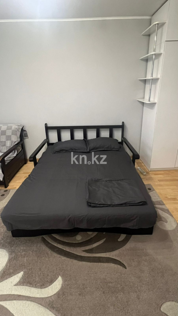 Аренда 1-комнатной квартиры посуточно, 38 м² - Недвижимость в Усть-Каменогорске фото 1 из 6