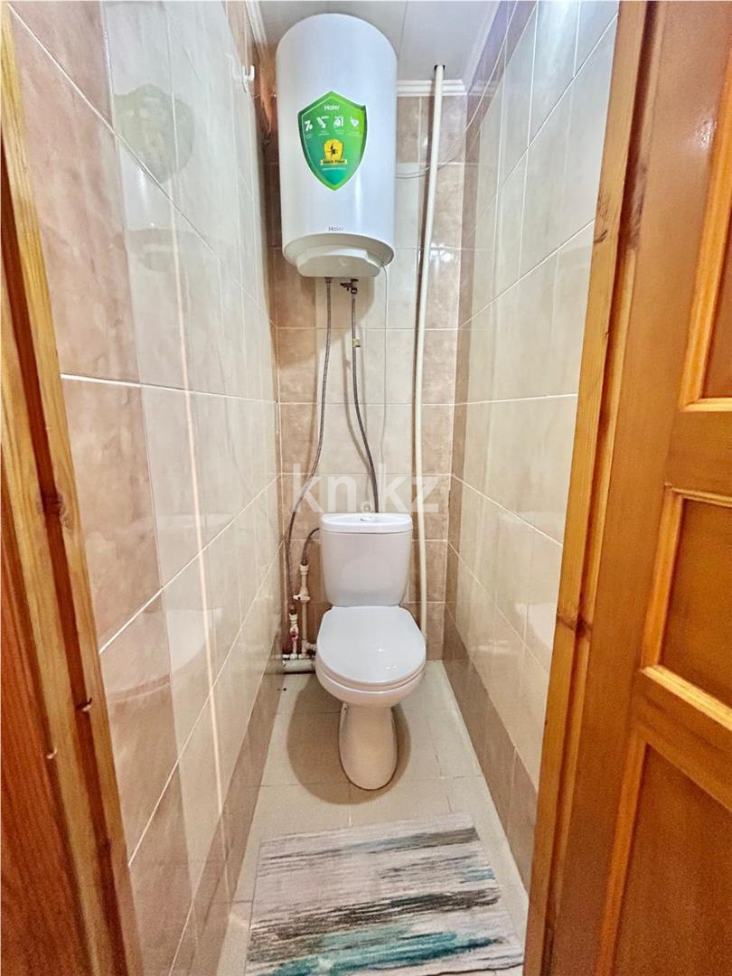 Продажа 2-комнатной квартиры, 47 м², 13 мкр., дом  36 в Караганде - фото 10