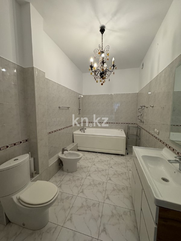 Продажа 7-комнатной квартиры, 385 м² - Продажа пятикомнатных и более квартир в Алматы фото 18 из 40